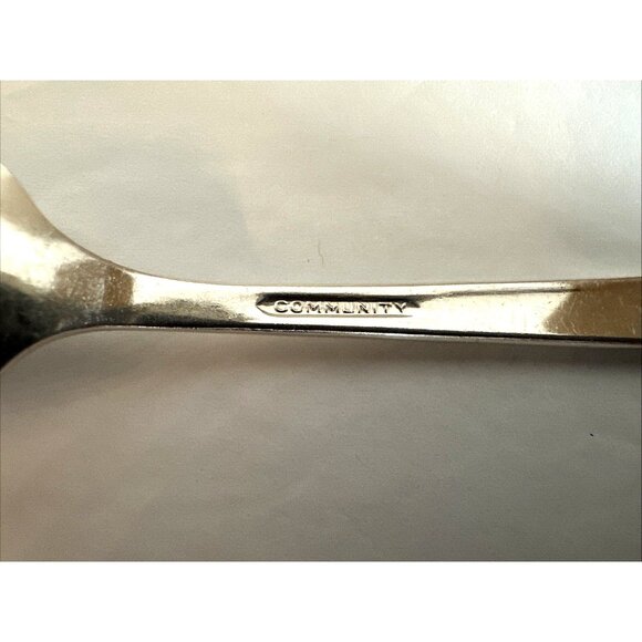 Set of 4 Vintage 1936 Oneida Community CORONATION Teaspoon Silverplate 6 1/8" - Picture 3 of 8